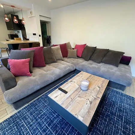 Jolie Maison Avec Salon Cinema 아파트 Mouy