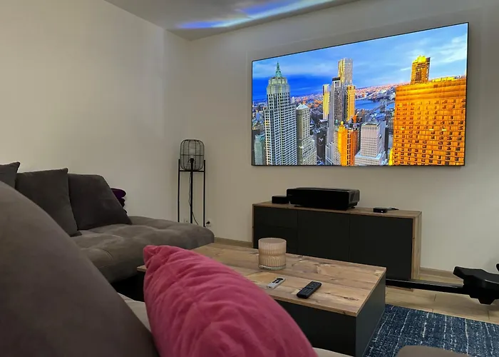 Jolie Maison Avec Salon Cinéma